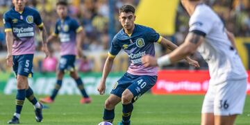 El mediocampista oriundo de Pérez debutó el 11 de febrero de 2022.