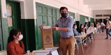 PASO 2021 en Misiones: votó Martín Arjol, candidato de Juntos por Misiones