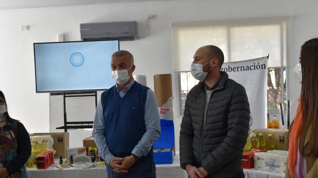 Realizaron entrega de insumos para emprendedores en Oberá.