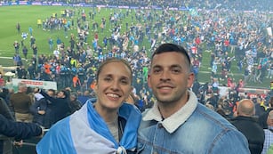 Evelyn y Andrés tuvieron el lujo de presenciar la fiesta del Napoli en Udine.