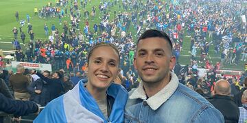 Evelyn y Andrés tuvieron el lujo de presenciar la fiesta del Napoli en Udine.