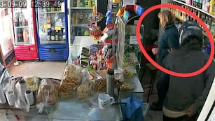 Alta Gracia. El delincuente encerró a la vendedora en el baño. (Captura de video)