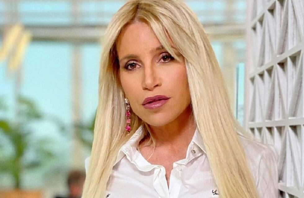 Florencia Peña respondió a las críticas con una polémica remera y sin nada debajo