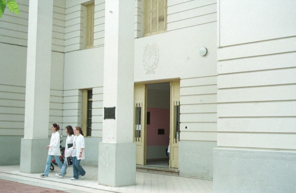 En 2022 FAE entregó cerca de 30 millones a escuelas de Rafaela