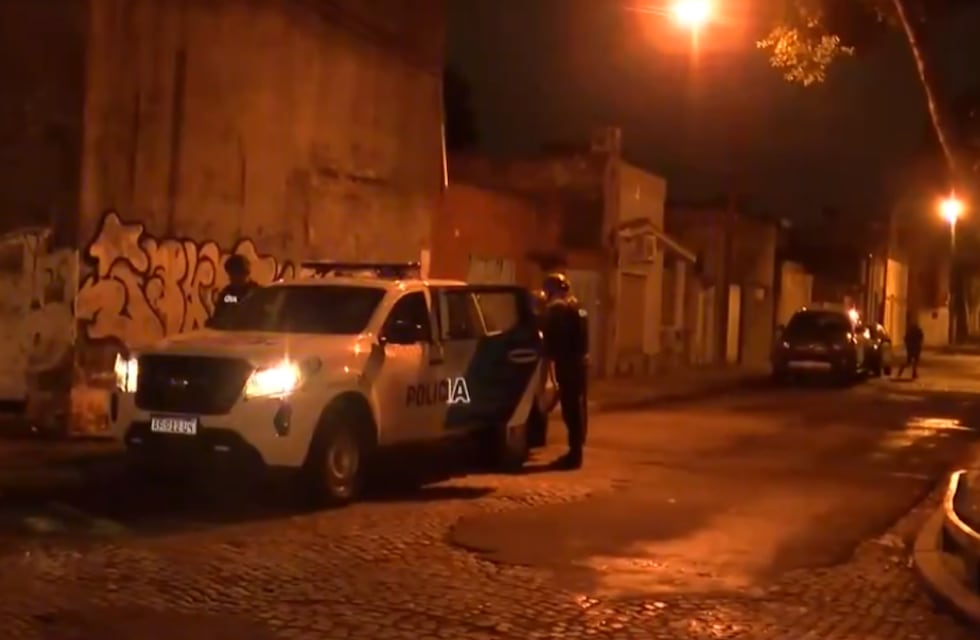 Intentó defender a su novia de un robo y lo balearon de gravedad en Rosario