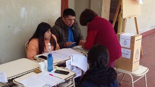 Las mesas receptoras de votos abrirán a las 08:00 y las escuelas indefectiblemente cerrarán sus puertas a las 18:00, según estipula el Código Electoral.