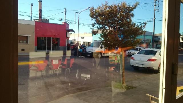 Choque en la esquina de Cáneva y Roca del 12 de Abril