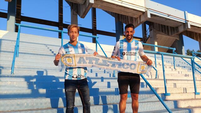 Julio Salvá y Facundo Castillón firmaron este lunes su contrato con Atlético de Rafaela