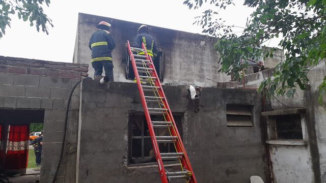 La niña fue encontrada sin vida dentro de una habitación incendiada en Brinkmann.