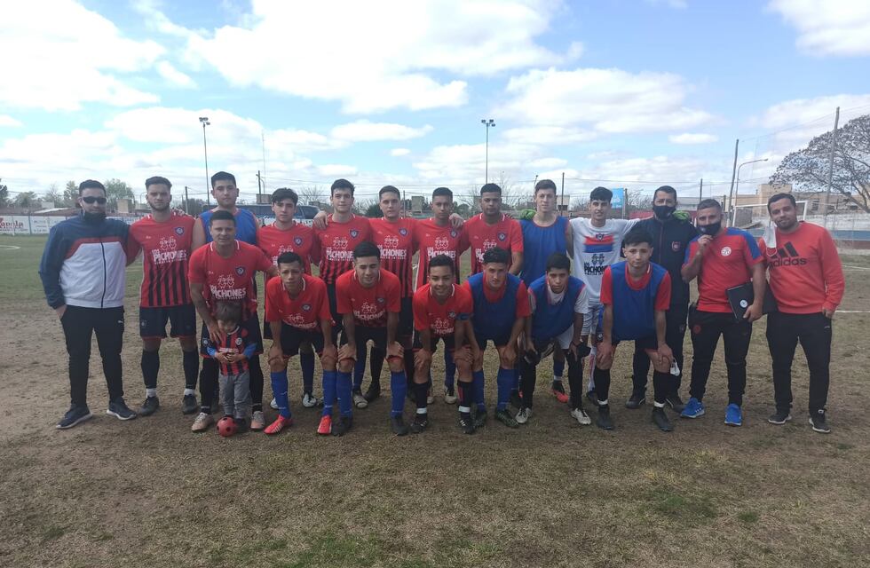 El Sportivo 24 le ganó sobre la hora a Belgrano de Río Primero y es líder en la Zona Oeste
