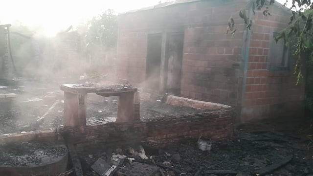 Incendio destruyó una vivienda en Eldorado.