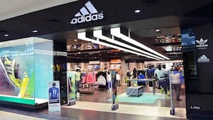 Cuánto salen las zapatillas Adidas en Chile