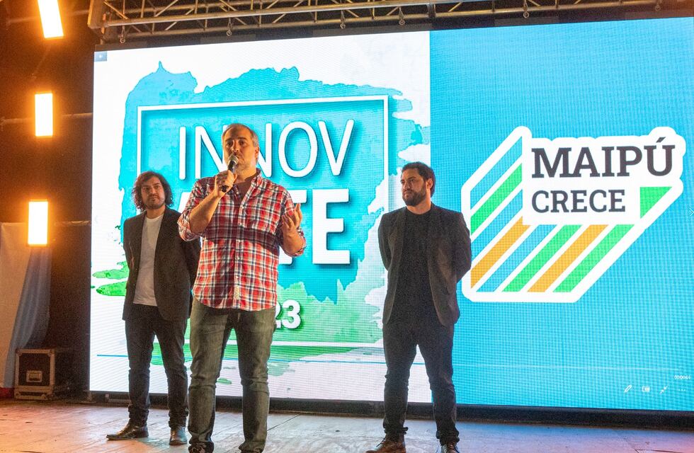 Matías Stevanato entregó $20.000.000 para gestores culturales en Maipú