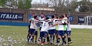 Quilmes festejó el triunfo ante 9 de Julio