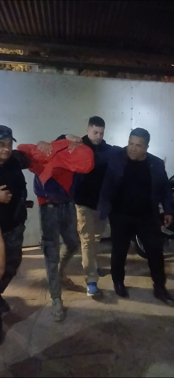El sospechoso del crimen en Villa Los Aromos fue aprehendido en una peluquería.