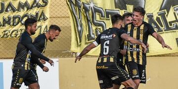 Olimpo de Bahía Blanca derrotó 2-0 a Juventud de San Luis en el Torneo Federal A