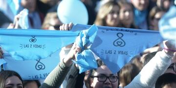 Esta tarde los "celestes" manifestarán en la Plaza Independencia a partir de las 18.30 bajo el lema "Salvar las dos vidas". Gentileza