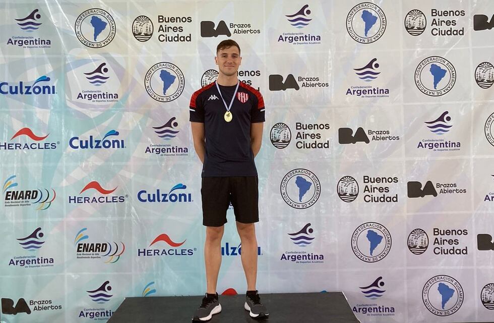Benjamín Ghione es Campeón Argentino en 200 espalda, 400 crol y en posta 4x100 crol en categoría Juniors