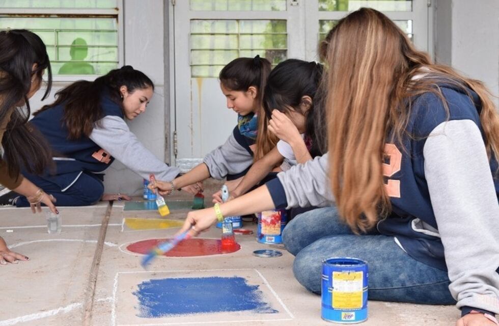 Financiarán iniciativas que vinculen sociedad y educación en las escuelas secundarias
