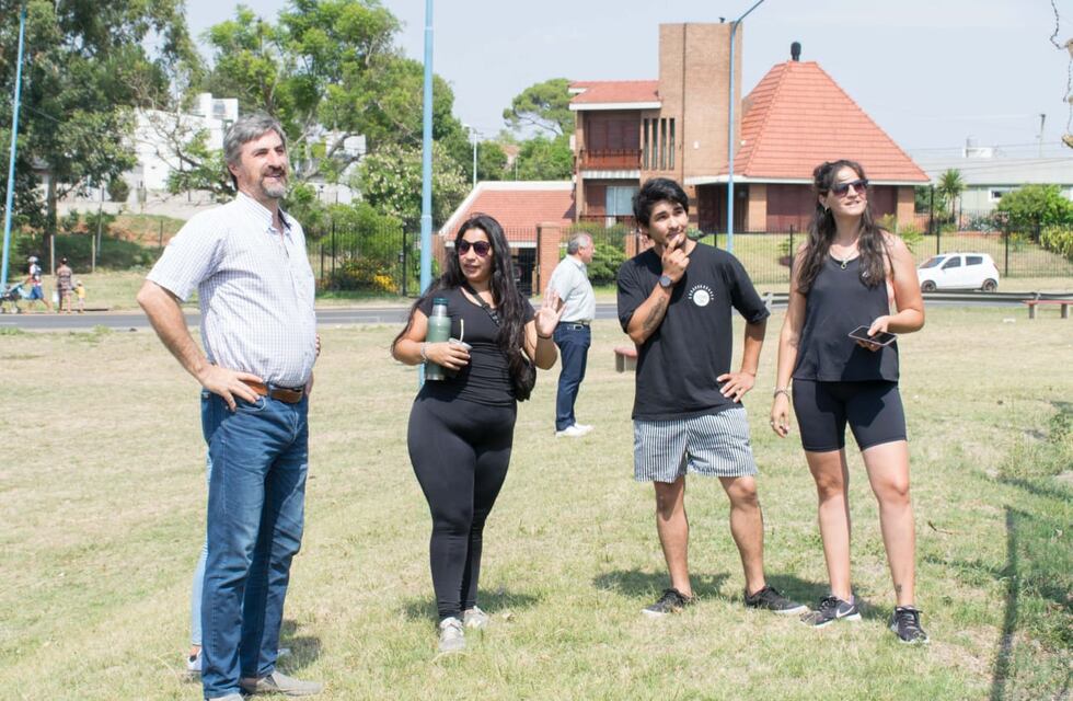 Angel Giano visitó barrio  La Bianca en Concordia