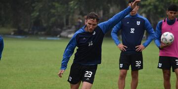 Una posible variante en el mediocampo del "Lobo" jujeño sería el ingreso de Valentín Larralde (foto) en lugar de Agustín Palavecino.