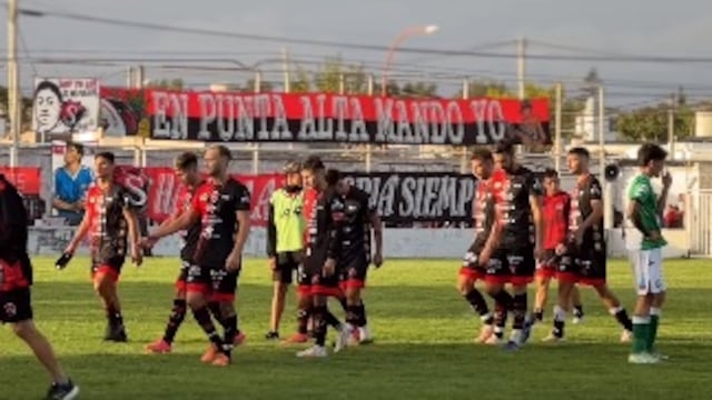 Sporting no pudo con Villa Mitre como local.