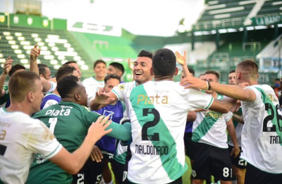 Banfield disfrutó el fallo del tribunal y burló a Lanús en las redes sociales