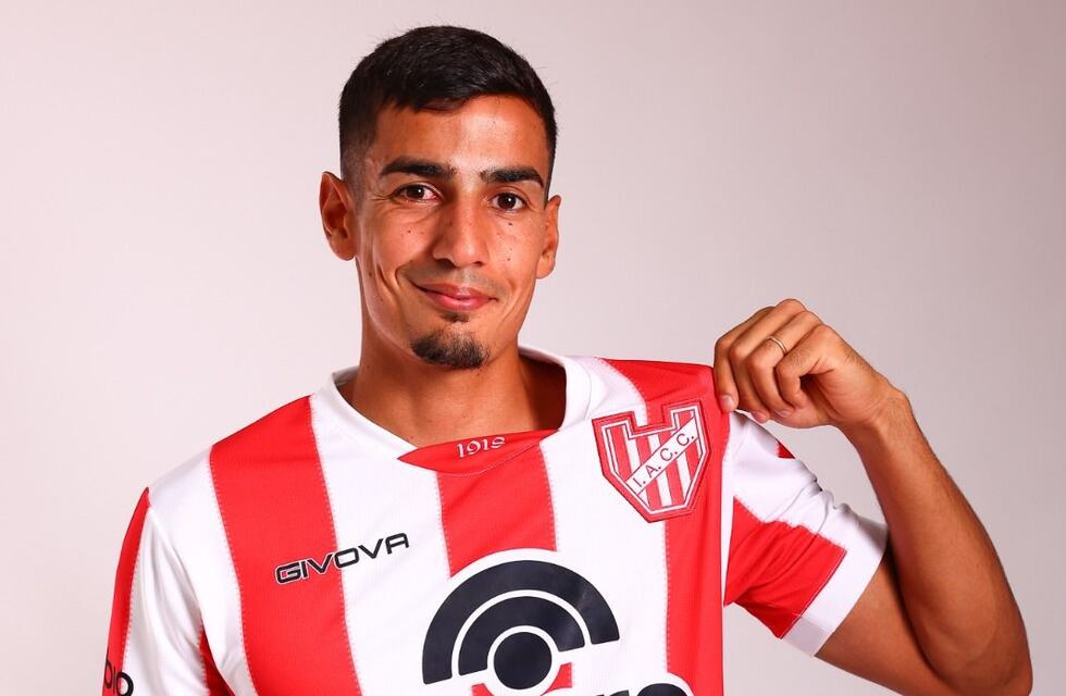 Instituto anunció otros dos refuerzos y es el más activo en el mercado de pases