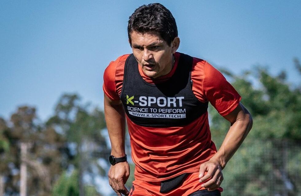 “Pulga” Rodríguez auxilió a una mujer que volcó con su auto en Santa Fe