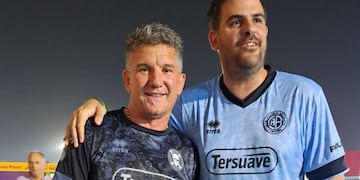 Luis Fabián Artime, un Pirata alentando a la Selección (La Voz).