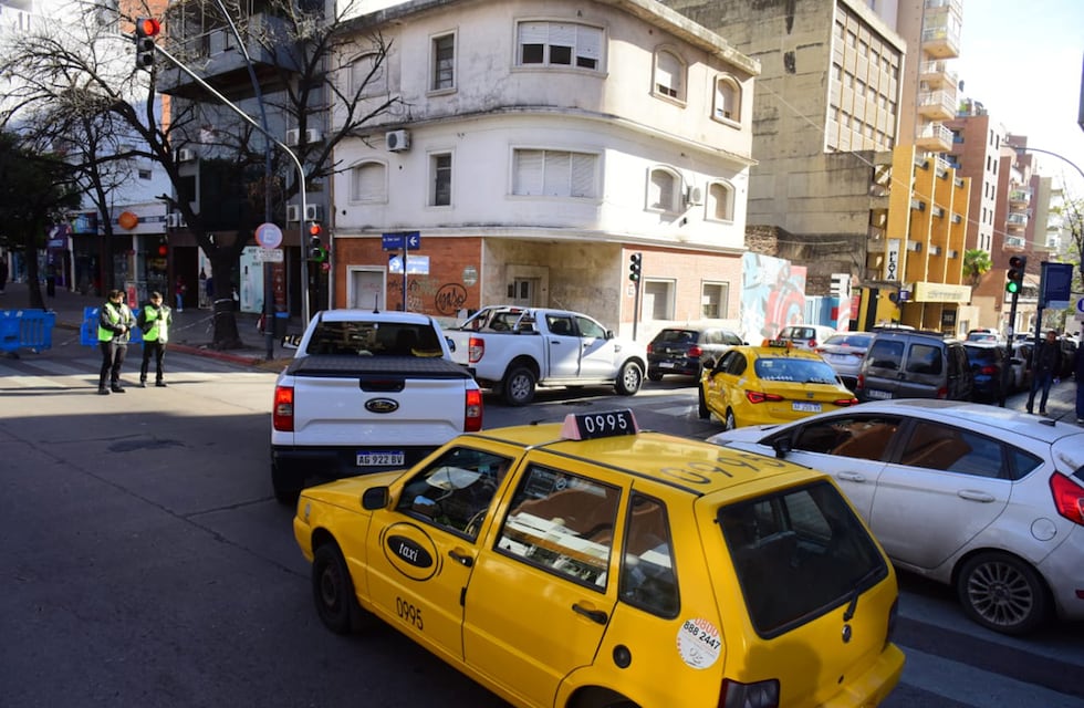 Establecieron dos cortes de tránsito en el Centro de Córdoba este sábado 23 y domingo 24 de agosto