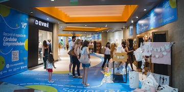 Córdoba Shopping abre para que emprendimientos locales muestren sus productos y potencien sus ventas.