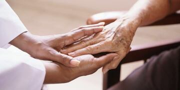 Se acordó el inicio de un trayecto formativo destinado a “cuidadores y cuidadoras domiciliarias”