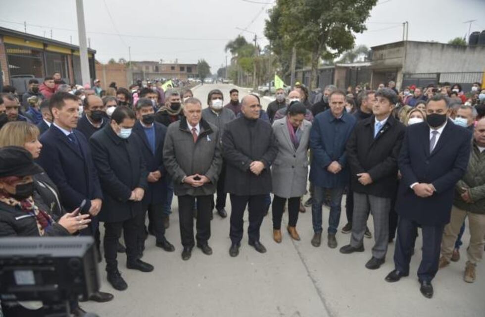 Aguilares: Jaldo, Manzur y Katopodis inauguraron mejoras en el barrio Mercantil