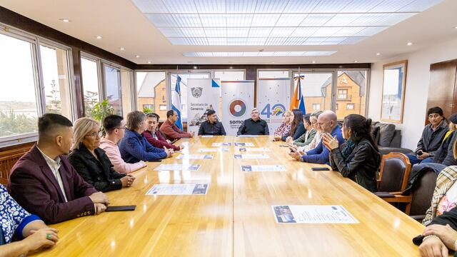 Acuerdan precios de productos escolares entre las Cámaras de Comercio y la Provincia