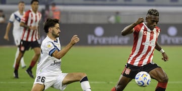 Estudiantes de La Plata y Vélez se midieron por el Torneo de Campeones 2024. (Fotobaires)