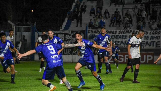 Molina festeja su gol: Ben Hur le ganó 2 a 0 a Atlético Miramar.