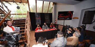 El Intendente Javier Dienmiger encabezó la conferencia de prensa que celebró el regreso a la presencialidad del evento luego de dos ediciones atravesadas por la pandemia. (Carlos Romero/Agencia Punilla).