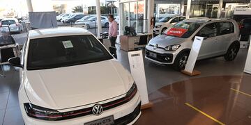 En la comparación interanual el déficit es mayor: un 24,2% por los 450 vehículos vendidos en noviembre del año pasado. Imagen de archivo.
