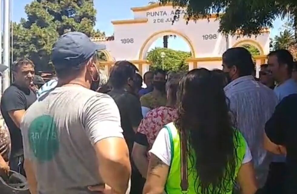 Sin acuerdo: el paro de municipales continúa