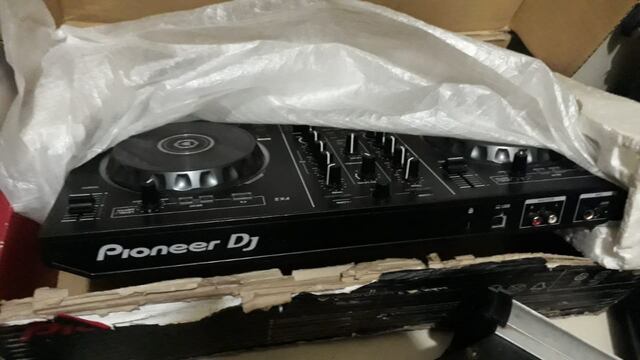 Consola de audio secuestrada.