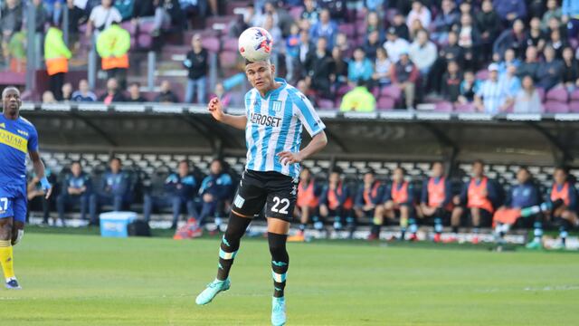 Carlos Alcaraz tuvo una clara para Racing. No pudo anotar ante Boca.