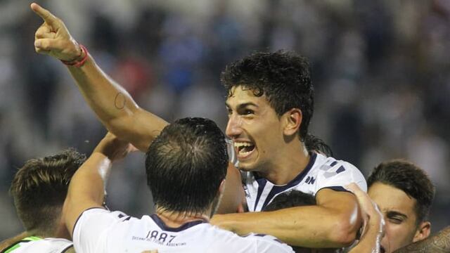 El futbolista de 21 años se incorporó tras el acuerdo para el traspaso de la mitad de su pase. (@qacoficial)