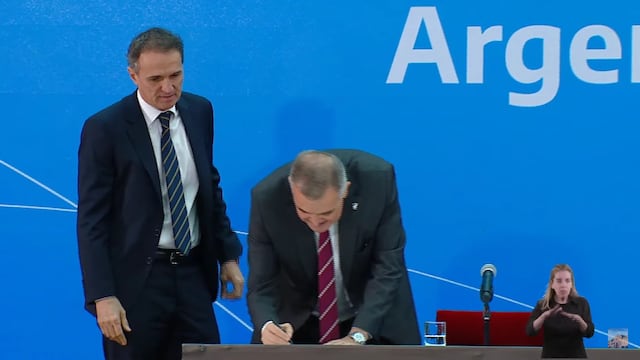 “Firmar este convenio es unir dos provincias hermanas”, dijo Jaldo sobre el acuerdo para la obra de la Autopista Tucumán - Santiago del Estero