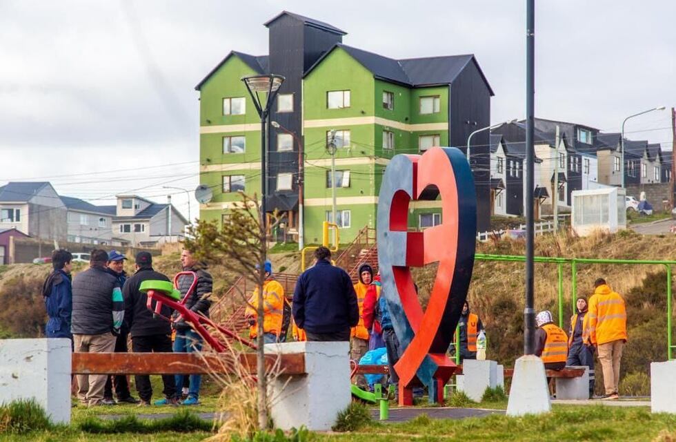 Personal municipal realizó una jornada de limpieza en el barrio Río Pipo