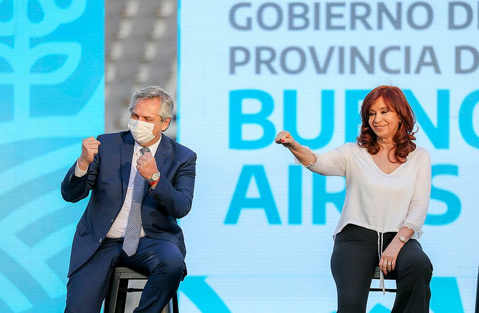 El Gobierno despliega toda su artillería económica para ganar las elecciones