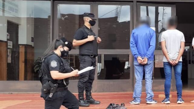 Tres jóvenes terminaron detenidos tras robos y amenazas con armas de fuego en Oberá.