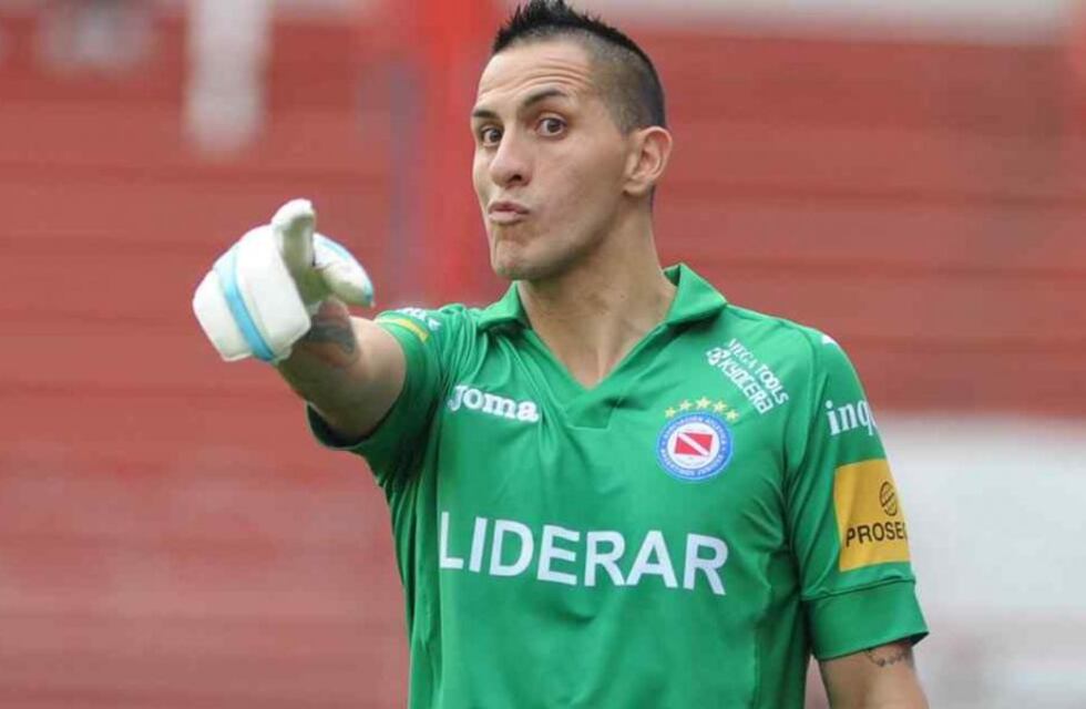 Pablo Migliore volvió al arco: ataja penales en el programa de Guido Kaczka