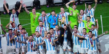 La celebración de la Argentina ya con la nueva camiseta, con las tres estrellas.
