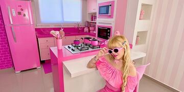 Bruna, la brasileña fan de Barbie.